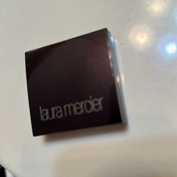 Laura Mercier eye shadow (renaissance palette) with mirror - Picture 3 of 3